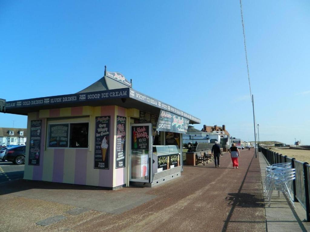 'Harbour View' On The River By Gorleston'S Award Winning Beach - Pet Free! Екстериор снимка